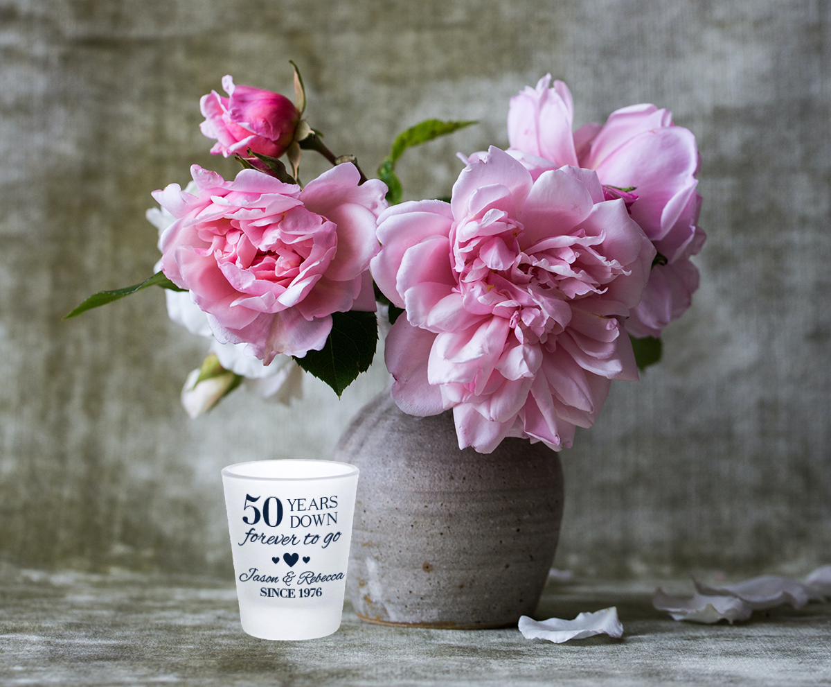 Vasos de chupito de aniversario que cumplen 50 años y que durarán por siempre